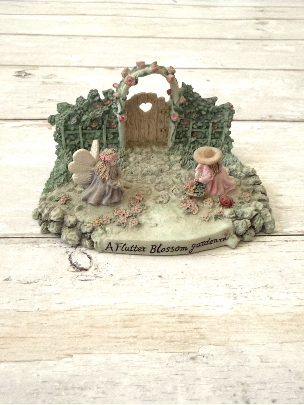 Flutter Blossom Garden Fairy Flower Figurine 1995 Linda Grayson Collection